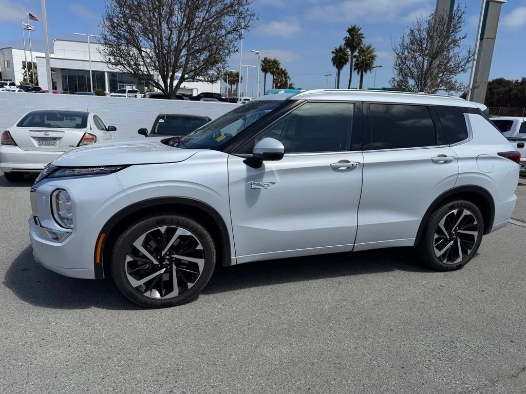 mitsubishi outlander plug-in hybrid 2024 JA4T5WA91RZ066445 image mitsubishi outlander plug-in hybrid 2024 JA4T5WA91RZ066445 image
